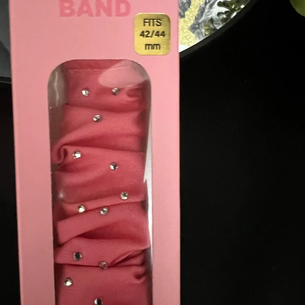 Scrunchie rhinestone band for Apple Watch fits 42/44 mm NIB - Picture 2 of 4
